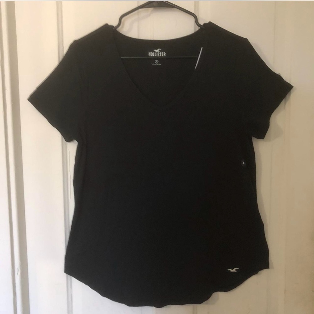 Hollister Easy Logo Icon V-Neck T-Shirt